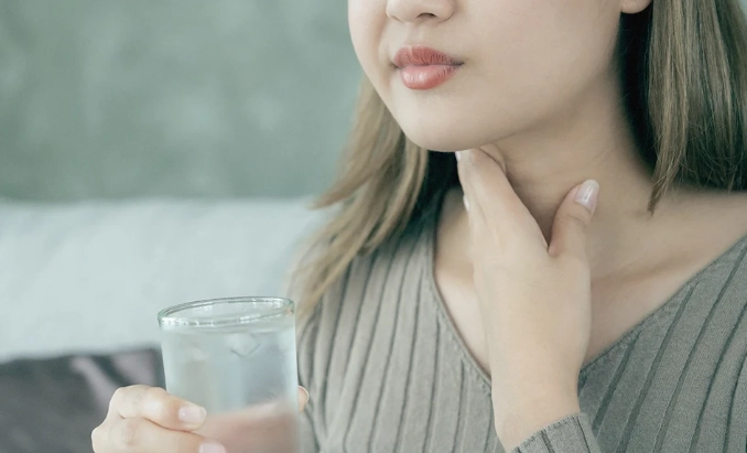 蜂蜜水舒緩喉嚨