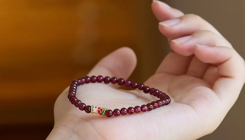 石榴石手鍊功效