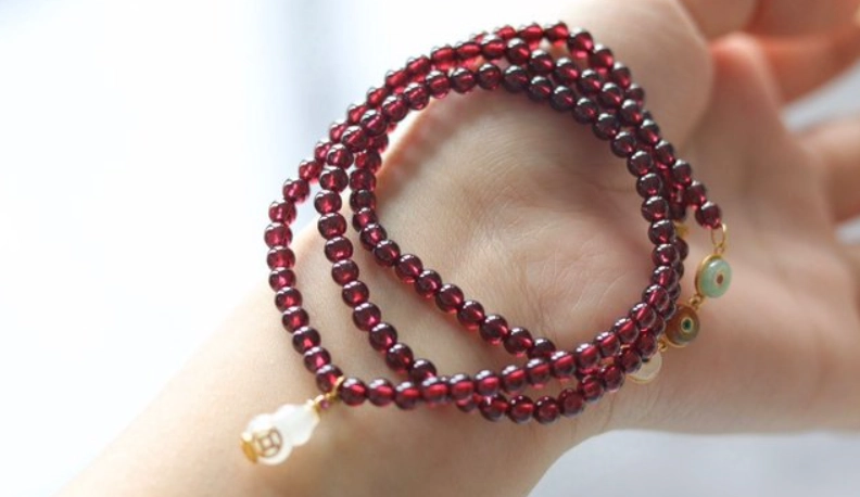 石榴石手鍊怎麼戴