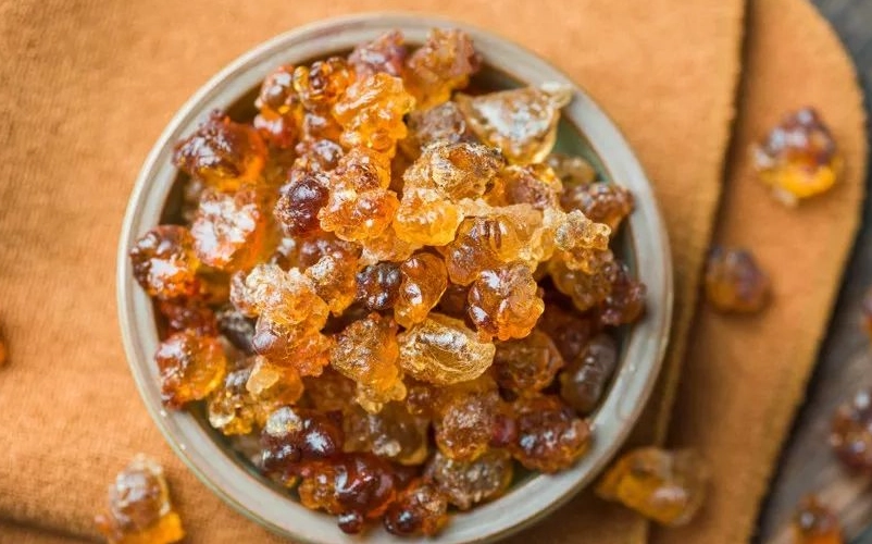 桃膠副作用全解析：哪些人不能吃？正確吃法與挑選秘訣