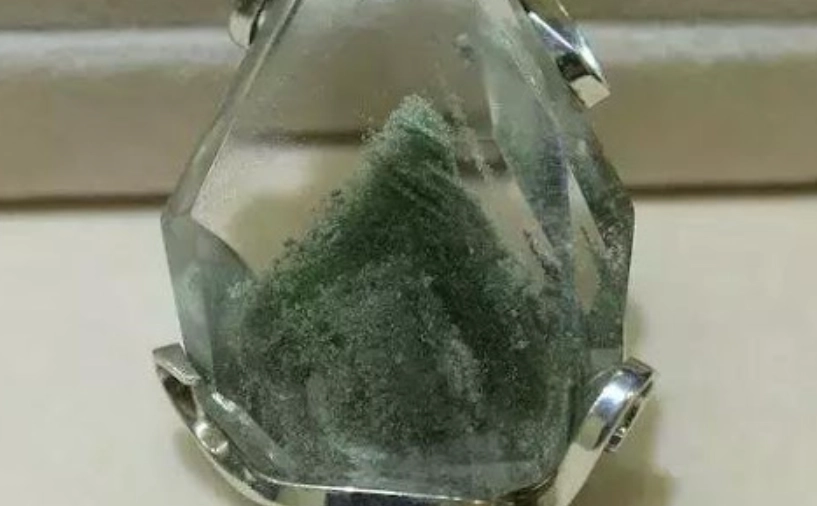 綠幽靈金字塔功效