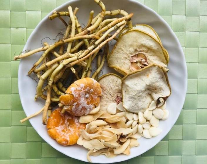 魚腥草雪梨乾水煮法