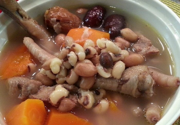 花生眉豆雞腳湯功效