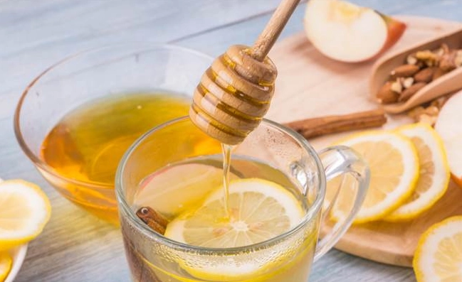 喝蜂蜜水健康