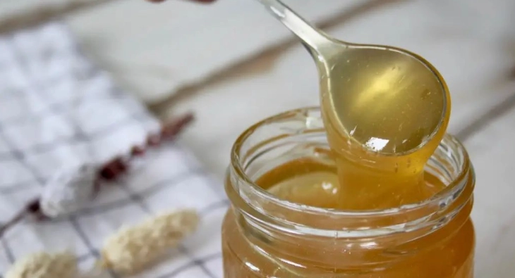 睡前蜂蜜功效 睡前蜂蜜功效