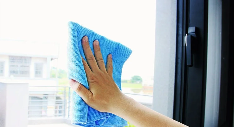 白醋清潔玻璃方法 白醋清潔玻璃方法