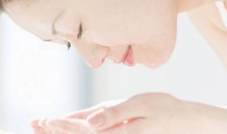 白醋洗脸正确方法