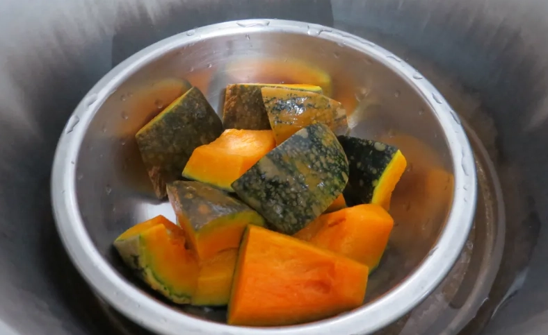 電鍋蒸南瓜時間