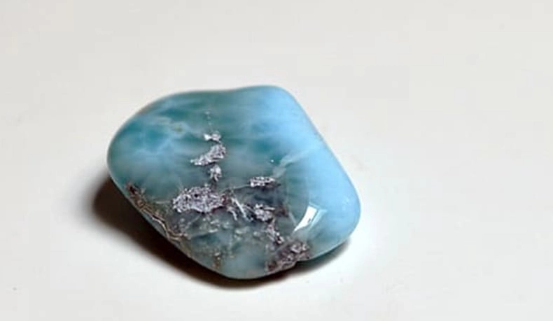 如何分辨拉利瑪石真假