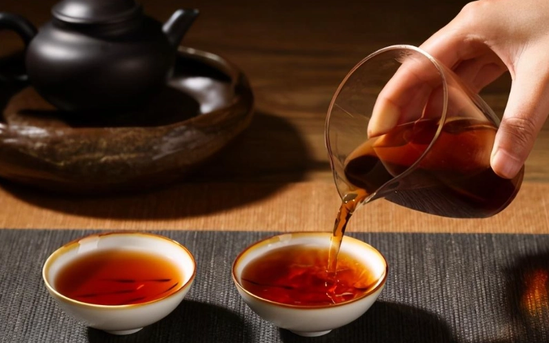 普洱茶不能和什麼一起吃